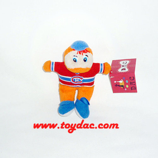 ぬいぐるみの小さな男の子のキーホルダー